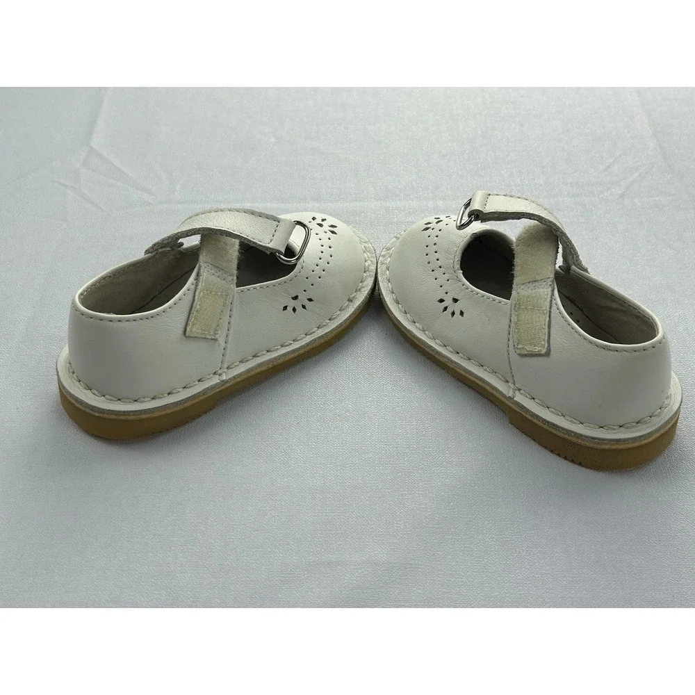 L'Amour Girls Size 5 White Leather Mary Jane Shoes Perforated Floral Dress